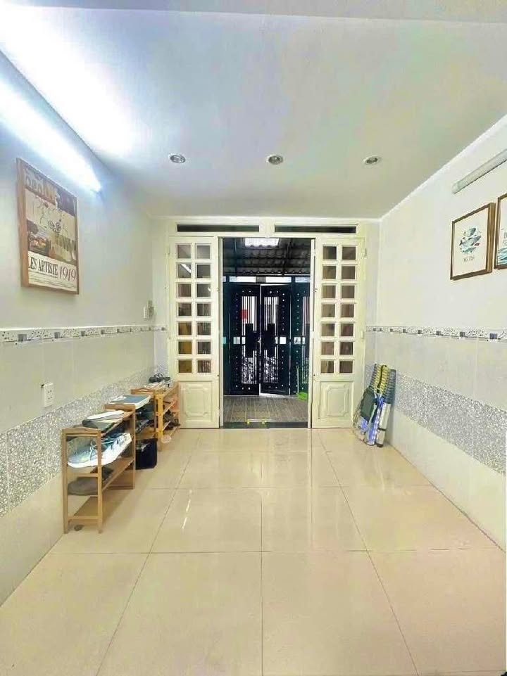 Nhà phố quận 10, Thành Thái, 43m² giá 6.9 tỷ - Sẵn sàng dọn vào ở ngay!