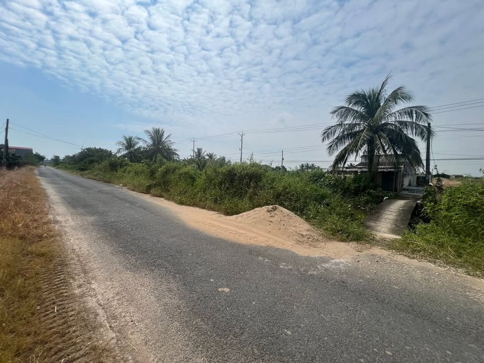 Đất mặt tiền 6,5 công Vĩnh Châu Cần Thơ giá 1 tỷ - Cơ hội đầu tư hấp dẫn!