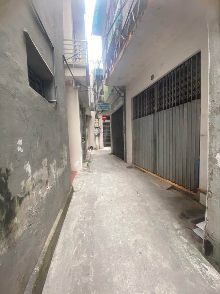 Nhà 3 tầng Kỳ Bá 43m² giá 2 tỷ - Vị trí trung tâm, tiện ích đầy đủ!