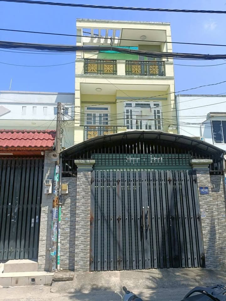 Nhà SHR Bà Điểm 73m² giá 6.3 tỷ - Vị trí tiện lợi, pháp lý rõ ràng!