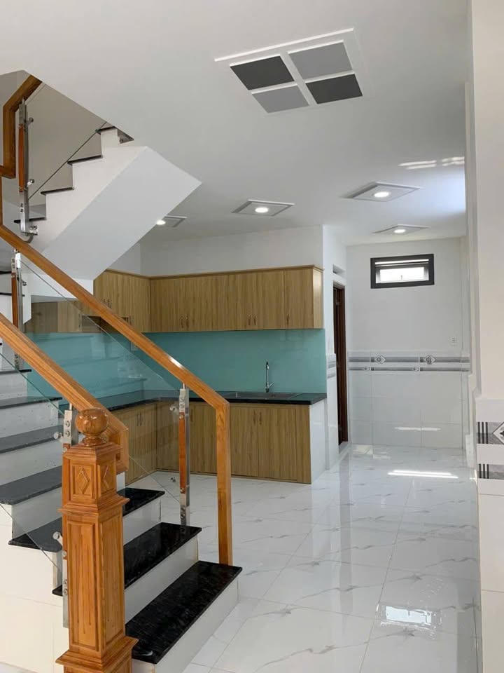 Nhà phố 2 tầng đường 18, Bình Hưng Hòa A, 410m² giá 3.6 tỷ - Dọn vào ở ngay!