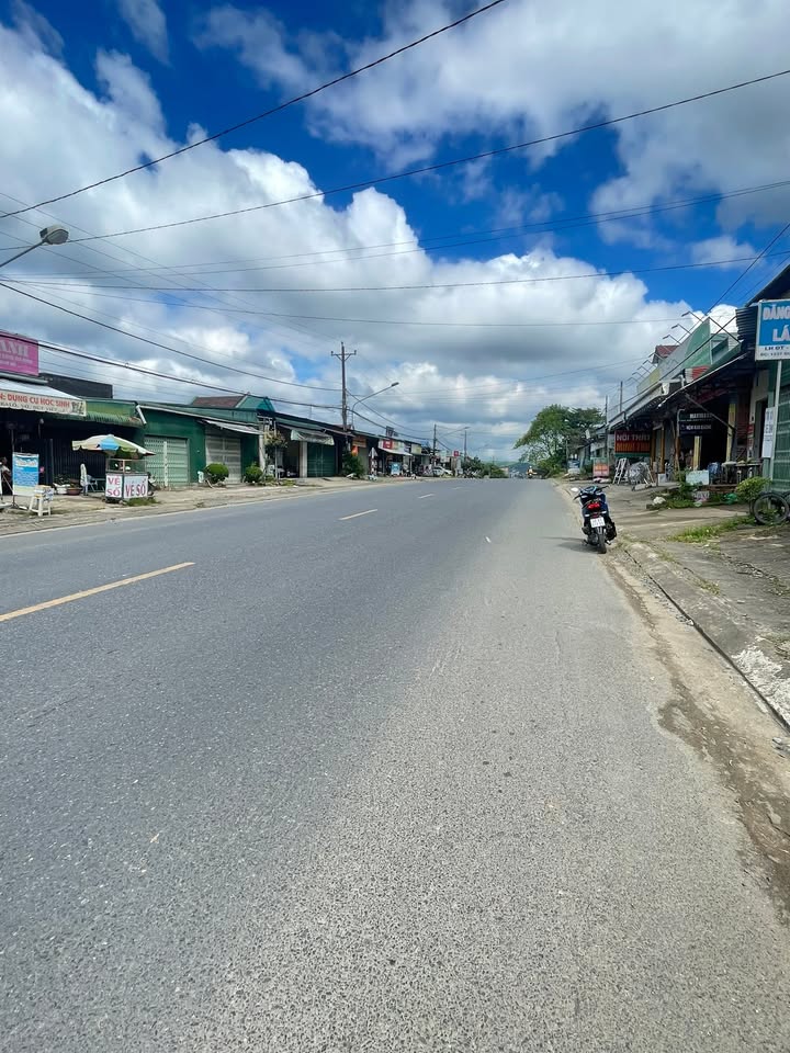 Nhà mặt tiền Quốc Lộ 20, phường 3, TP Bảo Lộc 442m² giá 3.3 tỷ - Kinh doanh sầm uất!