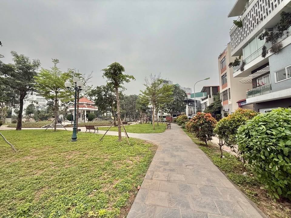 Đất Ngọc Thụy Long Biên 160m² giá 40 tỷ - Đầu tư sinh lời cao!