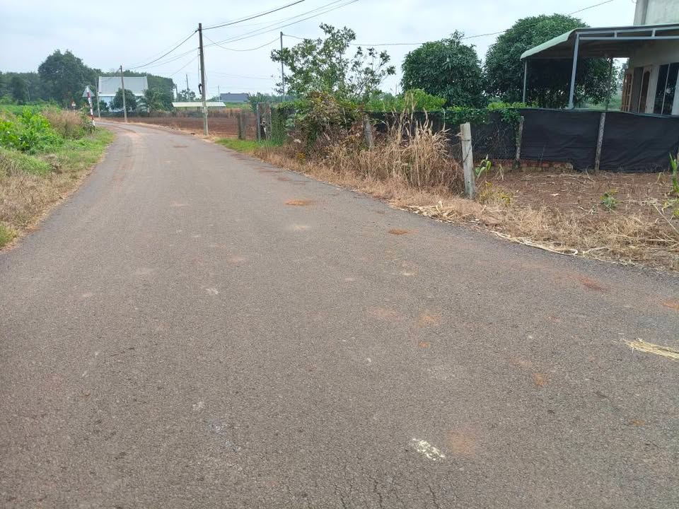 Đất nền lô góc 2 mặt tiền đường nhựa tại Nghĩa Thành - 320m² giá 1.2 tỷ, thương lượng ngay!