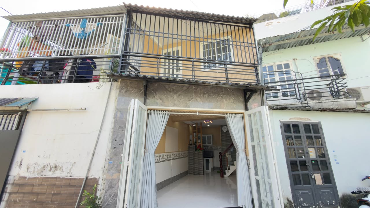 Nhà hẻm xe hơi đường Đồng Tâm, Hóc Môn 24m² giá 1.2 tỷ - Nhà đẹp, sẵn sàng ở ngay!