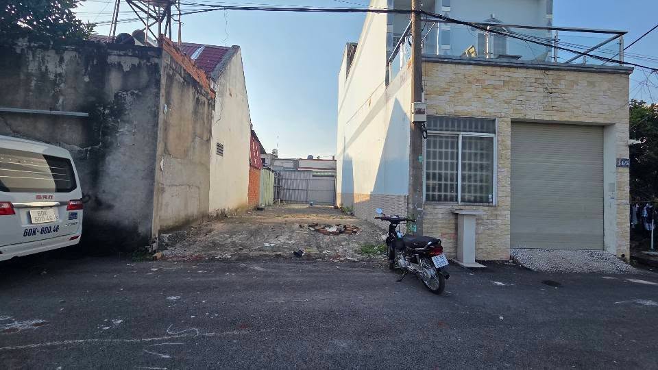 Đất thổ cư Đông Thạnh 100m² giá 3.5 tỷ - Hướng Đông Nam, sổ hồng chính chủ!