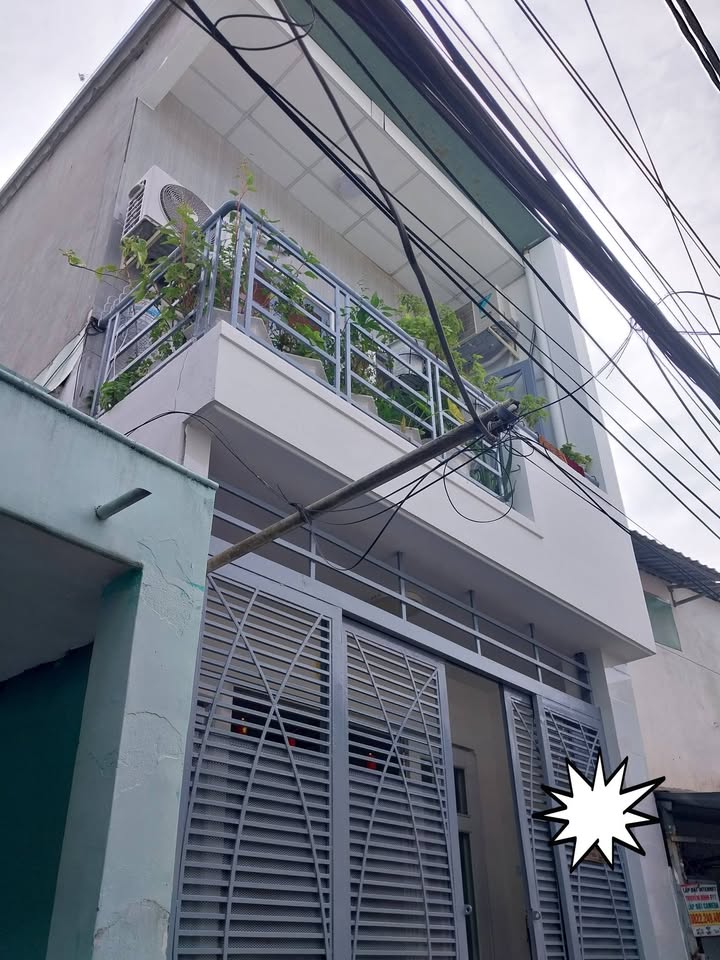 Nhà đẹp quận 7 42m² giá 3.35 tỷ - Vị trí trung tâm Tân Phú!