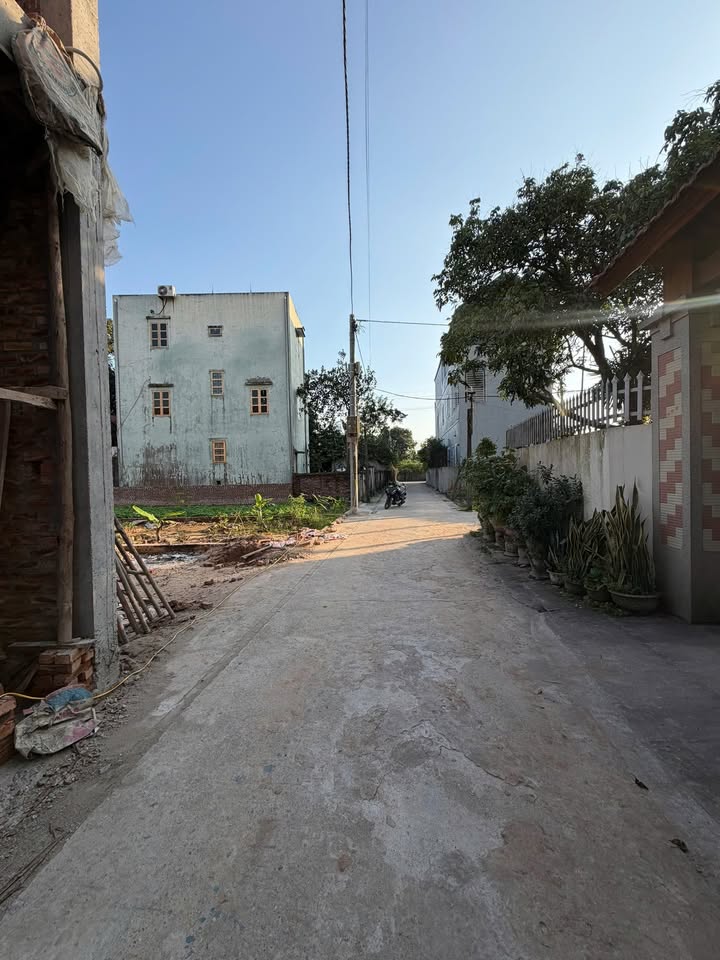 Đất nền Võng Xuyên, Phúc Thọ 82m² giá 2.546 tỷ - Mặt tiền rộng, gần trường học!