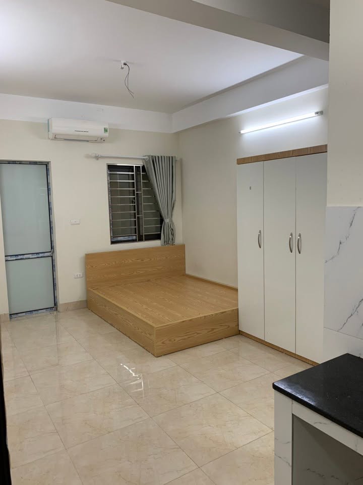 Phòng cho thuê tại Cầu Giấy 15m² giá chỉ 3.7 triệu - Phù hợp cho sinh viên và người đi làm!