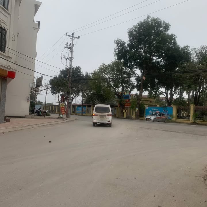 Đất nền chính chủ tại Phường Phụng Châu, Chương Mỹ 62m² - Đường ô tô vào tận nơi!