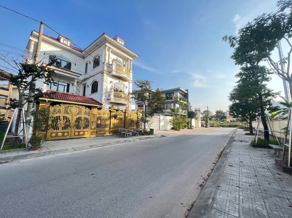 Đất nền Khu dân cư Thiếu sinh quân Thái Nguyên 147m² giá 7.35 tỷ - Không ngập lụt, vị trí đẹp!