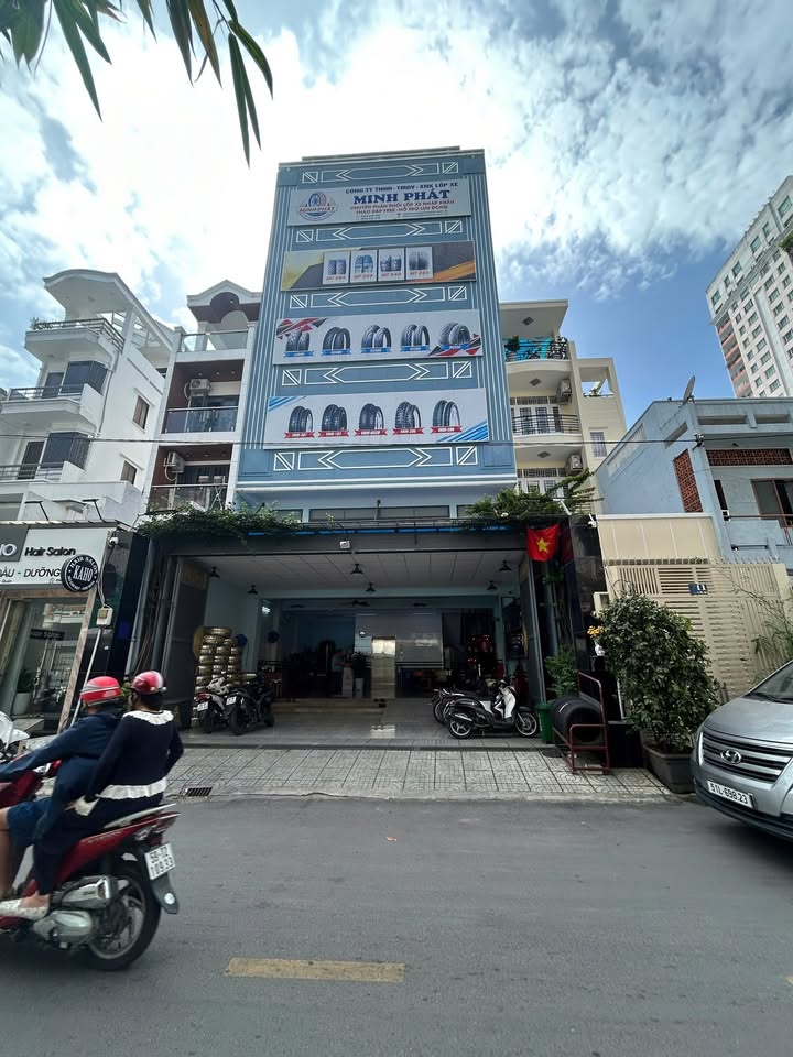 Nhà mặt tiền Cao Đạt, Quận 5, 135m² giá 48 tỷ - Kinh doanh đỉnh cao!