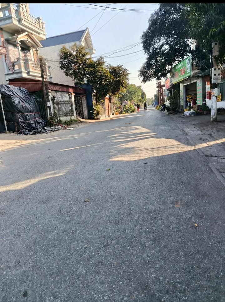 Đất nền Thống Nhất Hưng Hà 128m² giá 2 tỷ - Gần chợ và trường học!