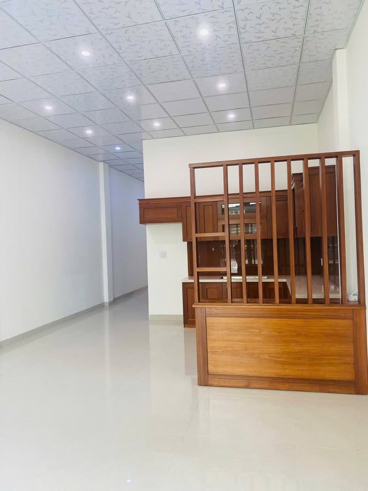 Nhà cho thuê đường Bùi Kỷ, quận Cẩm Lệ 100m² - Giá chỉ 10 triệu/tháng!