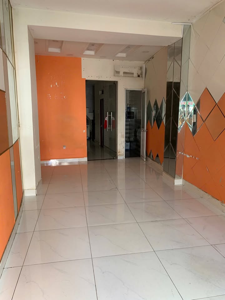 Nhà mặt tiền Nguyên Hồng, Gò Vấp 44m² giá 16 tỷ - Vị trí kinh doanh sầm uất!