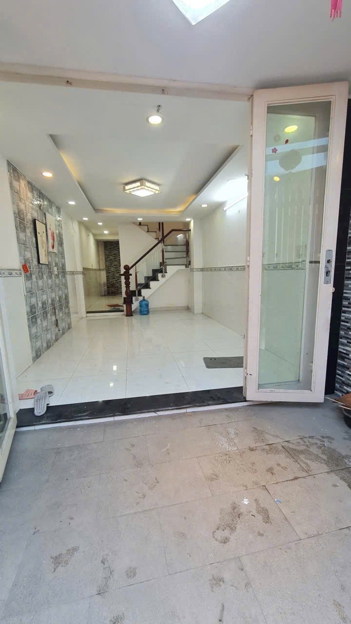 Nhà nguyên căn cho thuê Hẻm 1 Trần Bá Giao, Quận Gò Vấp 42m² giá 9.5 triệu - Thích hợp cho gia đình!