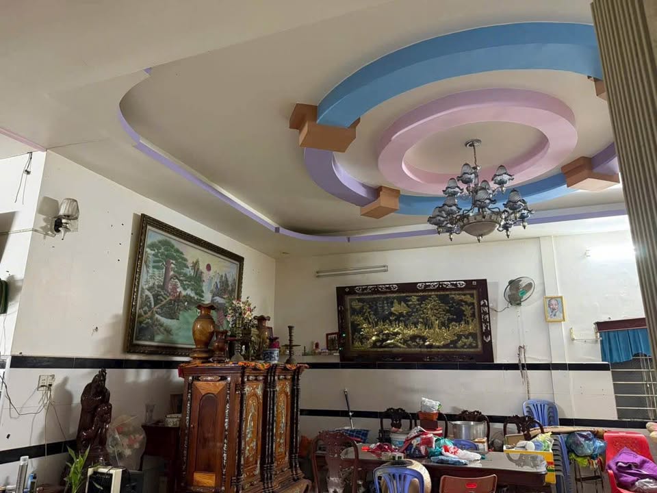 Nhà Phú Khương Bến Tre 239m² giá 5.8 tỷ - Sổ đỏ chính chủ, thương lượng nhẹ!