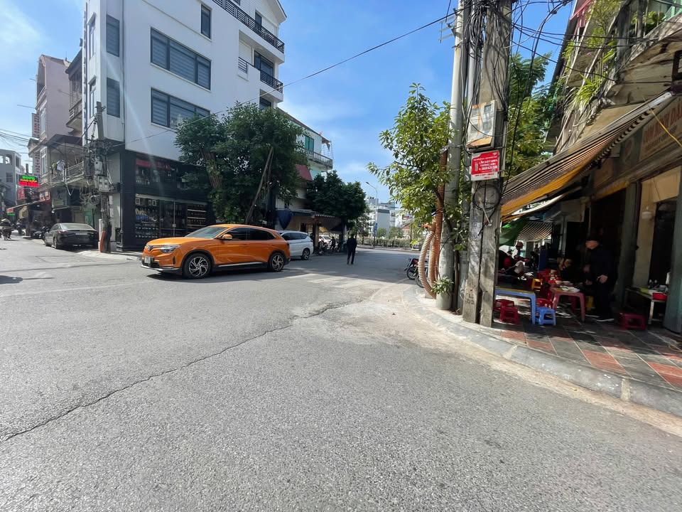 Nhà 3 tầng đường Vũ Hải, Hồng Bàng 97m² giá 13 tỷ - Vị trí đắc địa cho kinh doanh!