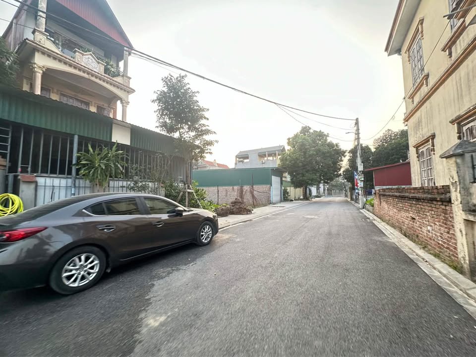 Đất nền Thượng Thanh Long Biên 53m² giá chỉ 7.2 tỷ - Sổ đỏ chính chủ, ô tô vào tận nơi!