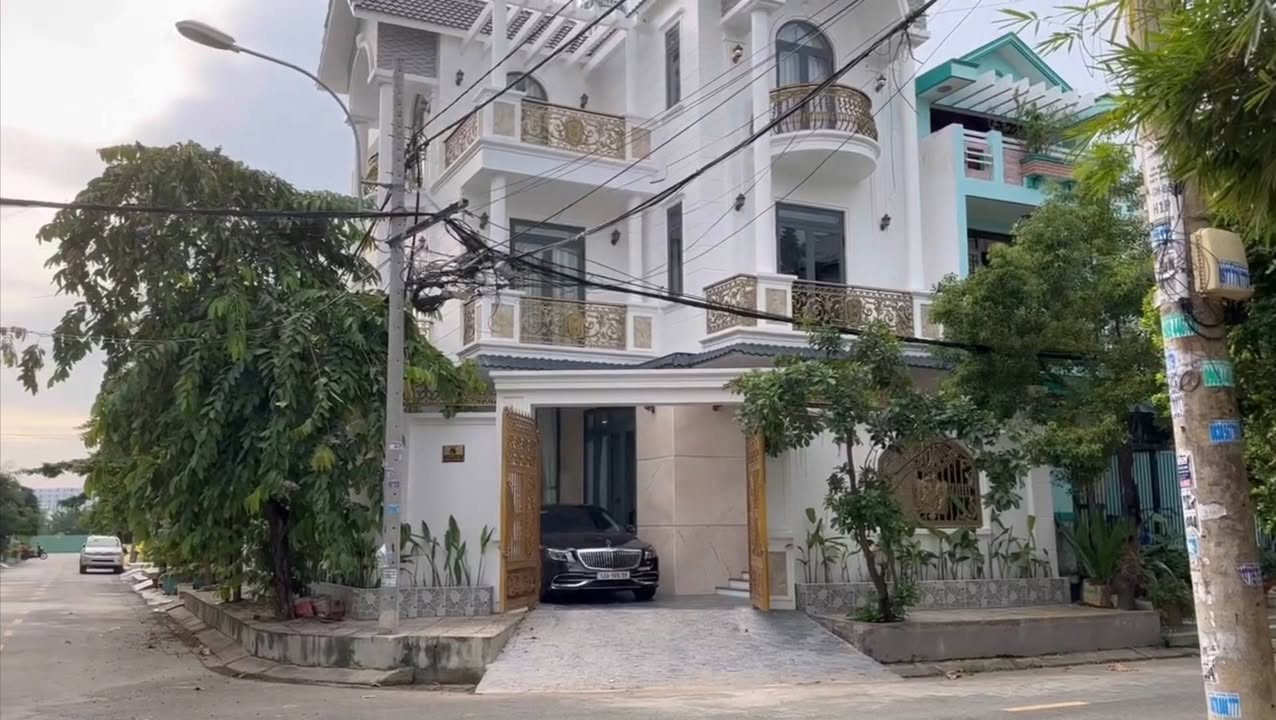 Biệt thự 2 mặt tiền tại KDC Bình Hưng 168m² giá chỉ 16 tỷ - Cơ hội vàng cho bạn!