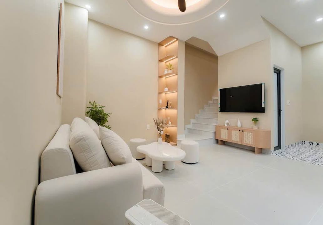 Nhà 2 tầng kiệt ô tô Đào Duy Tùng, Huế 73m² giá 2.999 tỷ - Thiết kế hiện đại, sẵn sàng ở ngay!