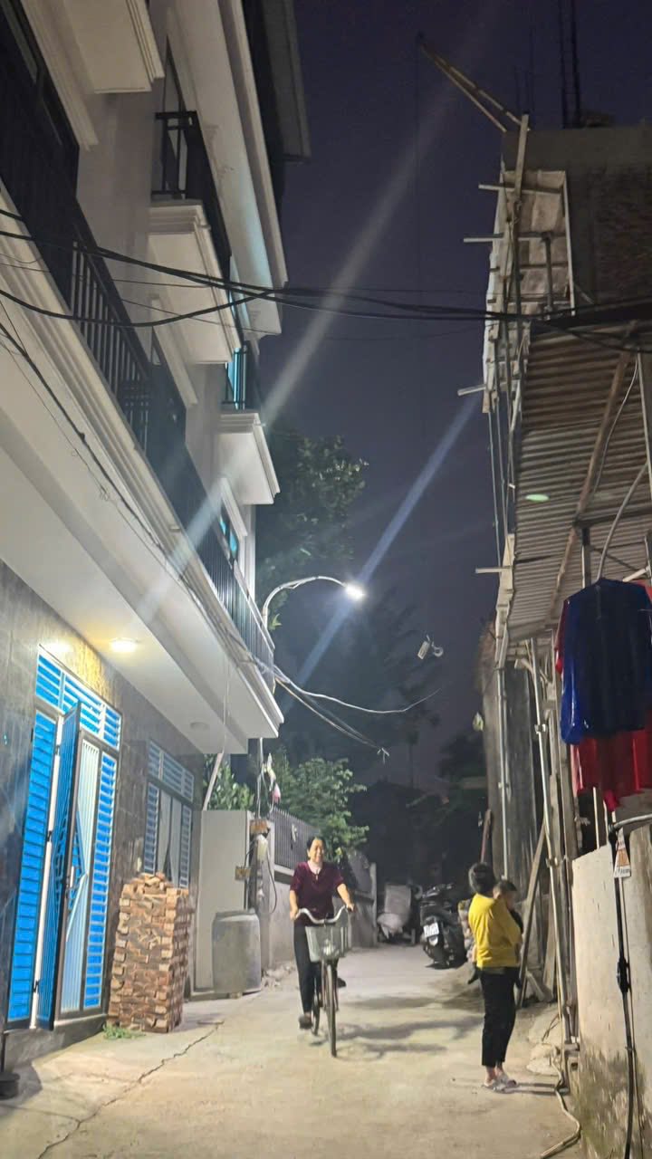 Nhà 4 tầng Quốc Oai 45m² giá 3 tỷ - Kinh doanh sầm uất ngay trung tâm!