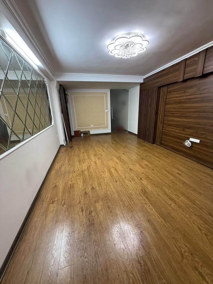 Cho thuê văn phòng Ngõ 140 Vương Thừa Vũ 30m² giá 3.6 triệu - Không gian làm việc lý tưởng!