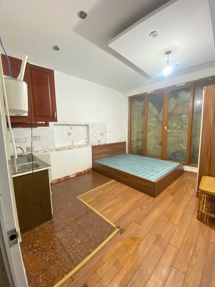 Cho thuê phòng trọ tại Ngõ 17 Lê Văn Lương, 3.3 triệu - Nơi ở lý tưởng cho bạn!