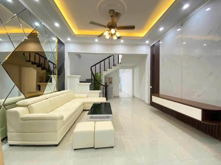 Nhà 3 tầng đường Chu Văn, Nam Định 75m² giá 2.1 tỷ - Thương lượng ngay!