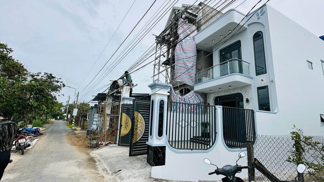 Nhà mặt tiền Huỳnh Thị Luông, Cần Giuộc 75m² giá 2.6 tỷ - Sẵn sàng vào ở!