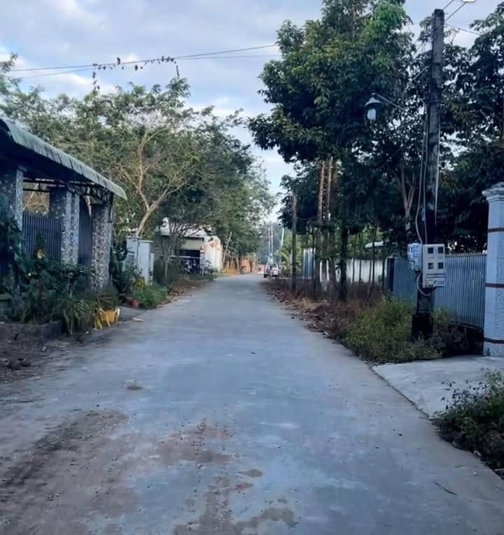 Đất nền Vĩnh Hòa, Phú Giáo 1200m² giá 2 tỷ - Đường thông, dân cư đông đúc!