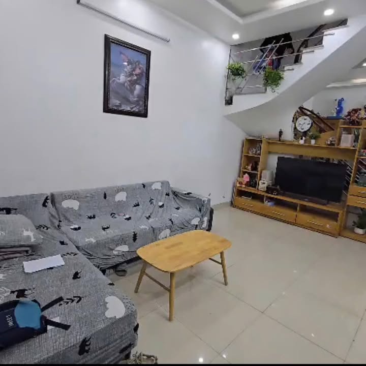 Nhà 3 tầng 45m² tại 81 Phạm Hữu Điều - Giá chỉ 2.45 tỷ, sẵn sàng vào ở!