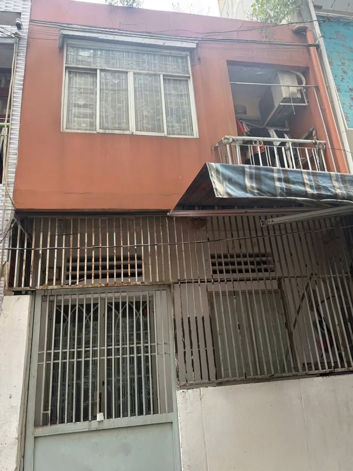 Nhà 2 tầng đường Trần Quốc Thảo, Quận 3, 24m² - Giá chỉ 4.95 tỷ!