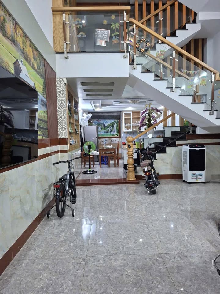 Nhà đẹp Hiệp Thành, Q12, 60m² chỉ 6.5 tỷ - Vị trí đắc địa, khu dân trí cao!