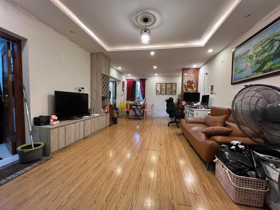 Căn hộ tập thể Vũ Ngọc Phan, Đống Đa 80m² - Nhà đẹp sổ đỏ chính chủ!