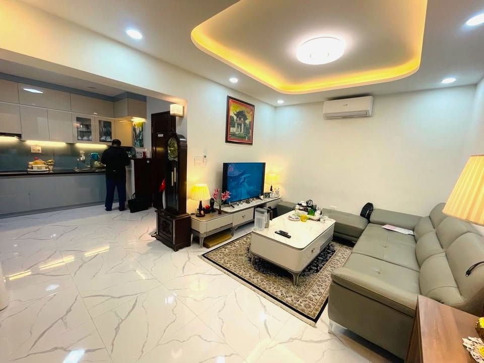 Căn hộ tập thể Vũ Ngọc Phan Đống Đa 40m² giá 6 tỷ - Sẵn sàng vào ở ngay!