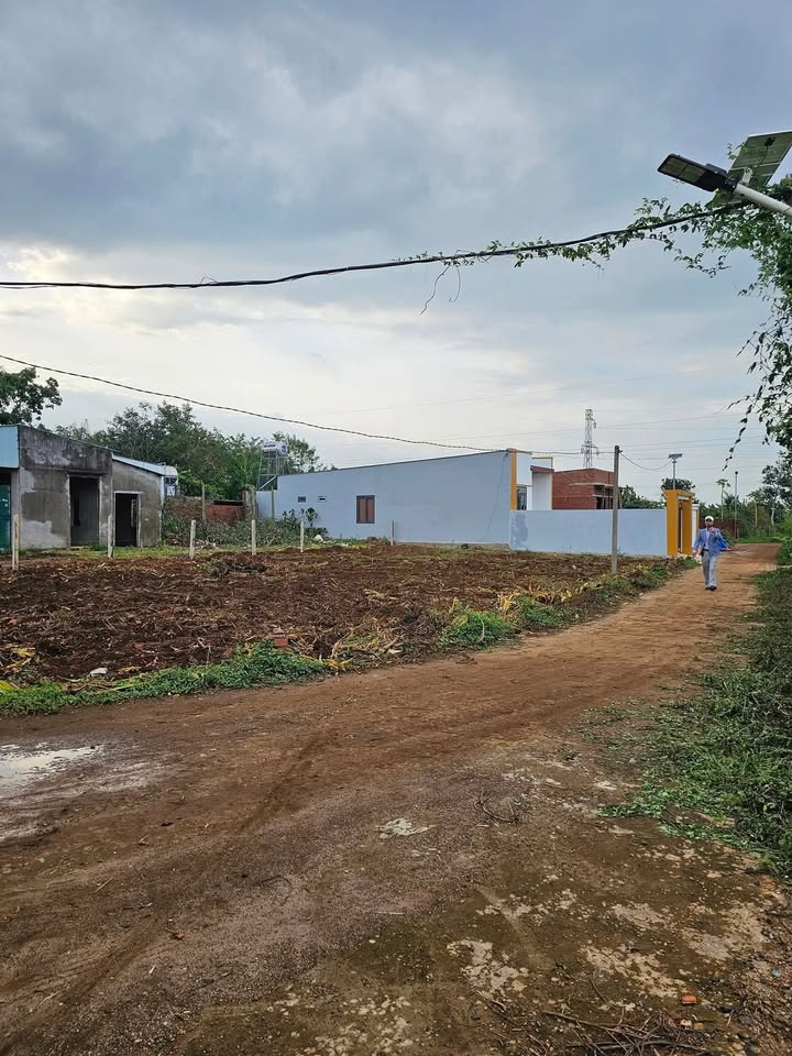 Đất nền Ea Kar 305m² giá 4.5 tỷ - Vị trí tiềm năng gần chợ