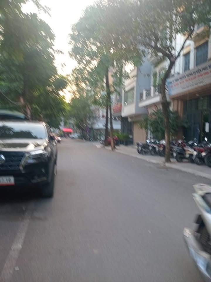 Nhà phố Hoàng Cầu 80m² giá 46 tỷ - Kinh doanh đẳng cấp, vị trí siêu trung tâm!