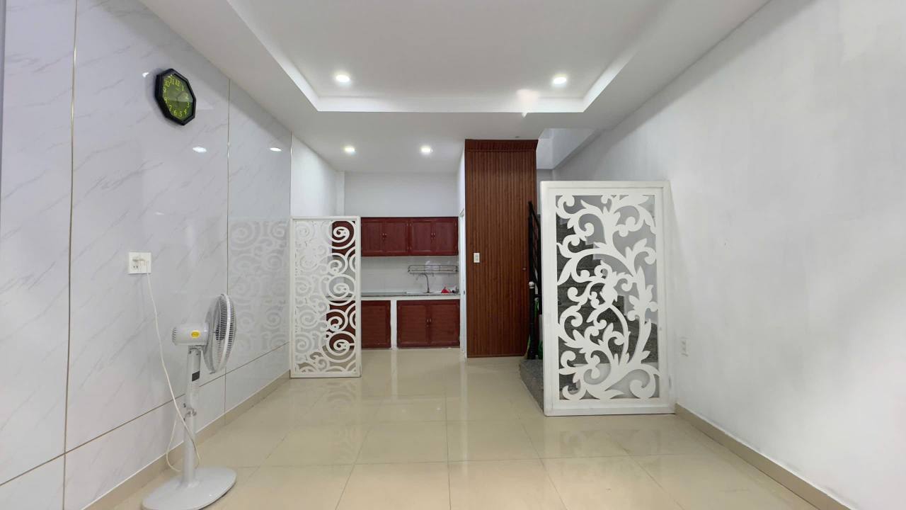 Nhà hẻm 1206 Huỳnh Tấn Phát, Phú Thuận, Quận 7 - Giá chỉ 1.38 tỷ, Sổ hồng chính chủ!