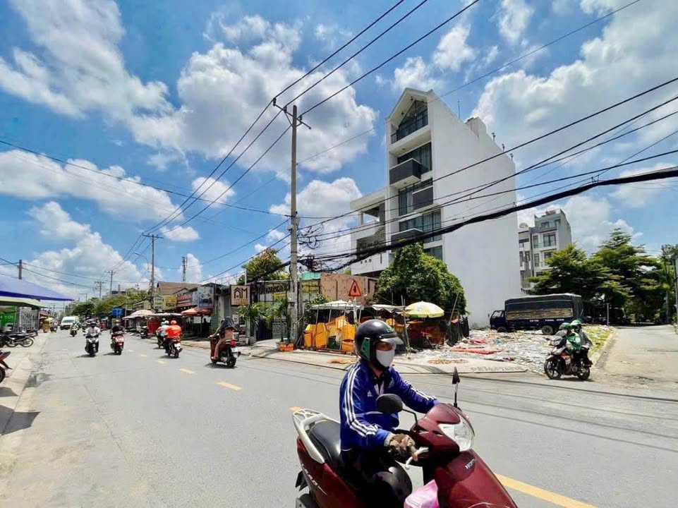 Đất Lô Góc 3 Mặt Tiền Vườn Lài, An Phú Đông, Q12 - Giá 15.5 tỷ - Tiềm năng kinh doanh lớn!