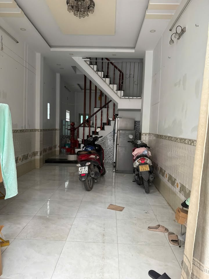 Nhà bán Tân Thới Hiệp, Quận 12, 56m² giá 4.8 tỷ - Chính chủ, chưa qua KD!