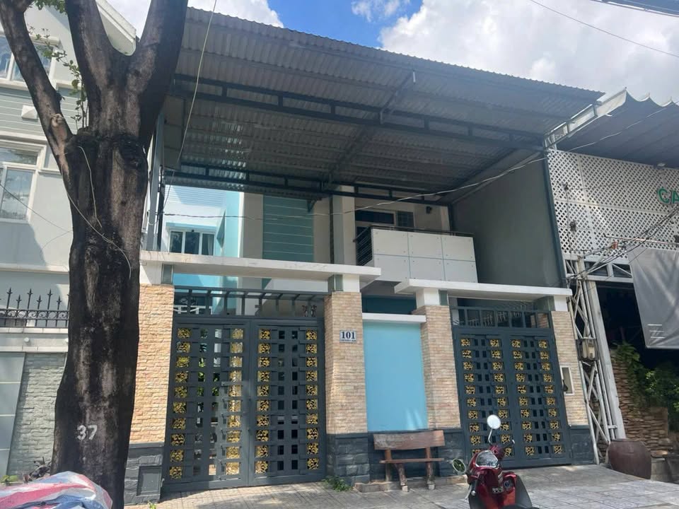 Nhà Mặt Tiền Đường Vành Đai Trong, Bình Tân - 176m² - Nhà Đẹp Sạch Sẽ, Vào Ở Ngay!