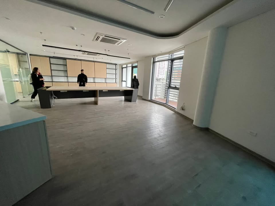 Cho thuê văn phòng sang trọng tại Khu Ngoại Giao Đoàn, 80m² chỉ 30 triệu - Sẵn sàng vào làm!