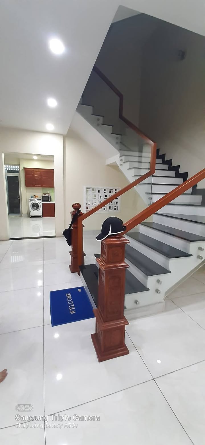 Biệt thự cho thuê KDC Vĩnh Lộc 200m² giá 25 triệu - Chỉ việc xách vali vào ở!