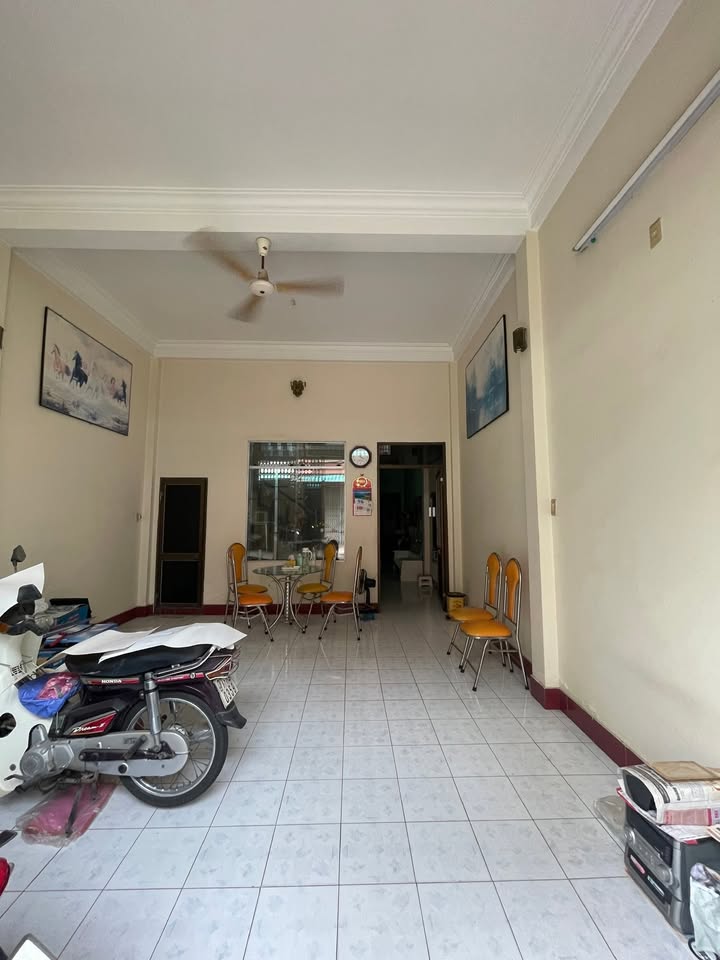 Nhà mặt tiền đường Nguyễn Trung Ngạn, Quy Nhơn 73m² giá 10 tỷ - Sổ đỏ chính chủ!