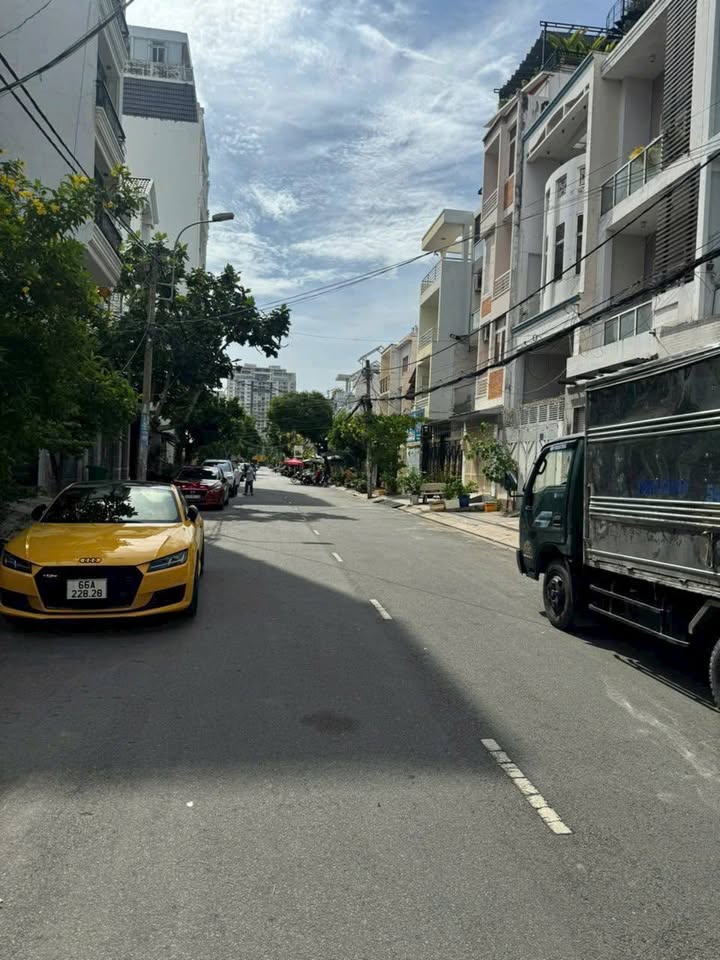 Nhà mặt tiền đường số Tân Quy, Quận 7 - 85.5m² giá 16.5 tỷ - Đầu tư sinh lời hấp dẫn!