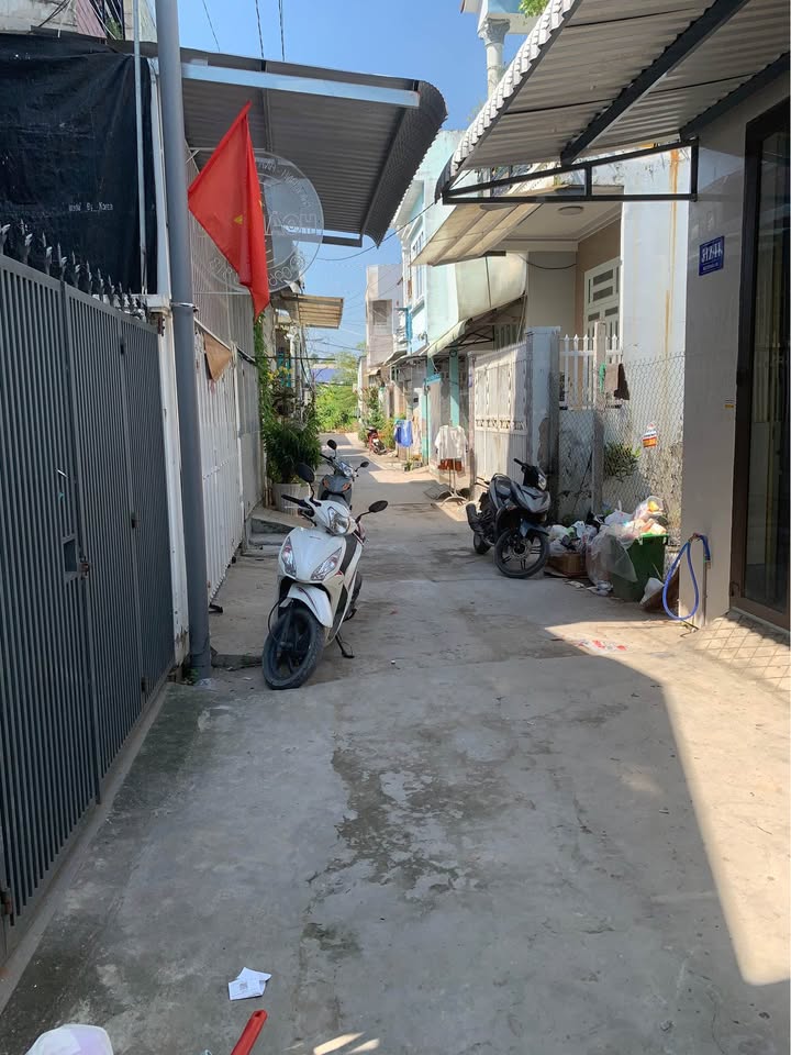 Phòng trọ mới xây tại hẻm 11, Nguyễn Văn Linh, Cần Thơ - Chỉ 2,2 triệu/tháng!