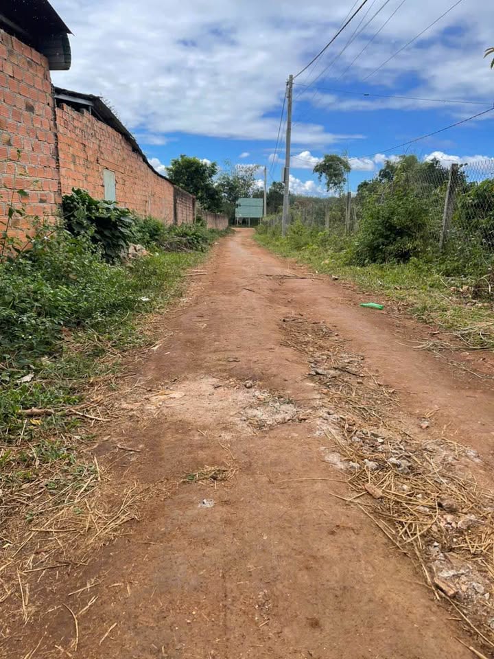 Đất thổ cư 350m² xã Ia Chim, giá chỉ 2xx triệu - Cơ hội đầu tư sinh lời!