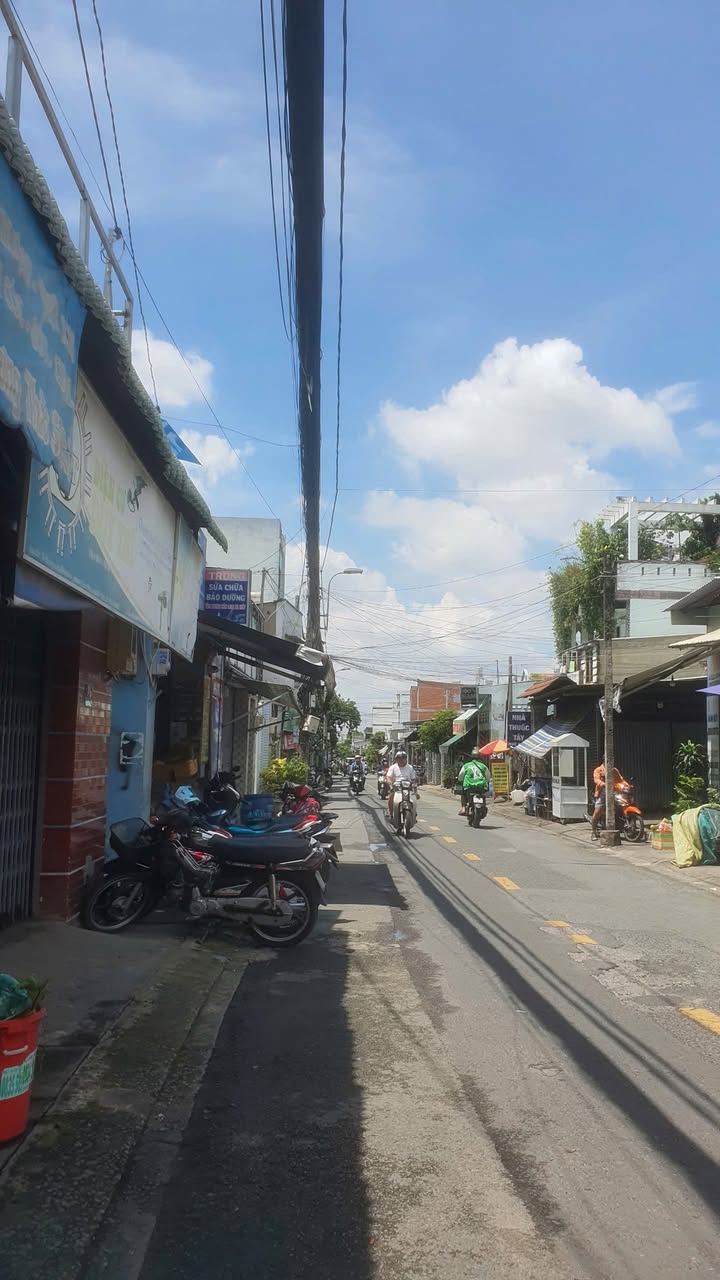 Nhà hẻm đường Số 6, Tam Phú, Thủ Đức 96m² giá 4.2 tỷ - Cơ hội sửa chữa theo ý thích!