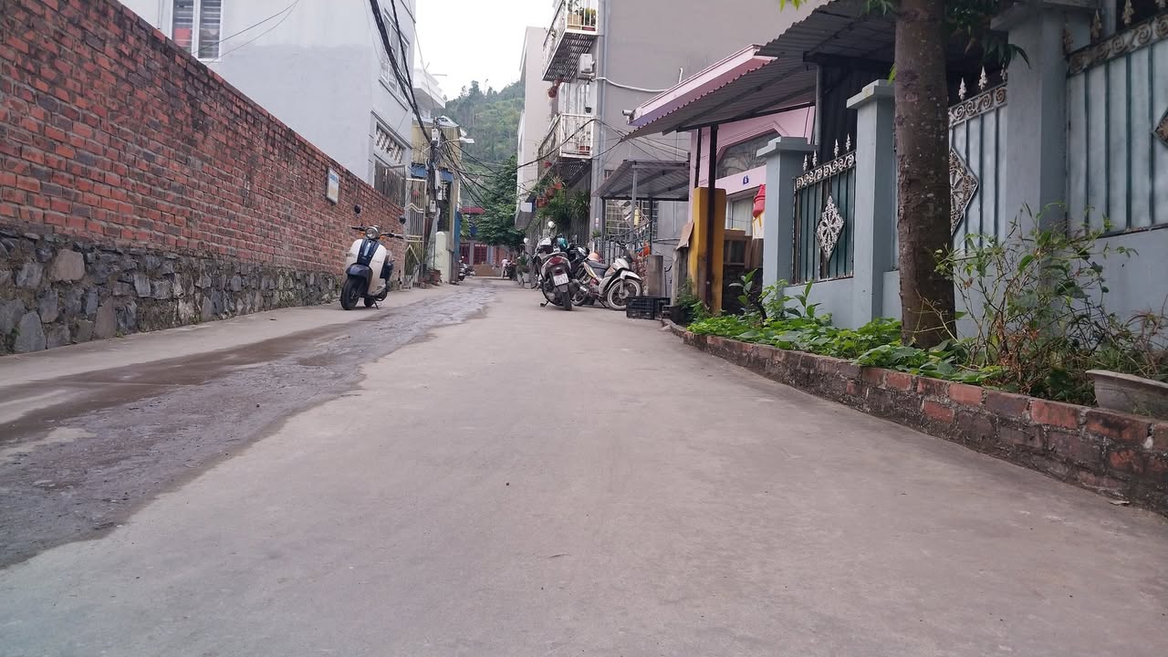 Nhà 1 tầng Cát Bà 50m² giá 1.5 tỷ - Ô tô tránh nhau tại trung tâm!